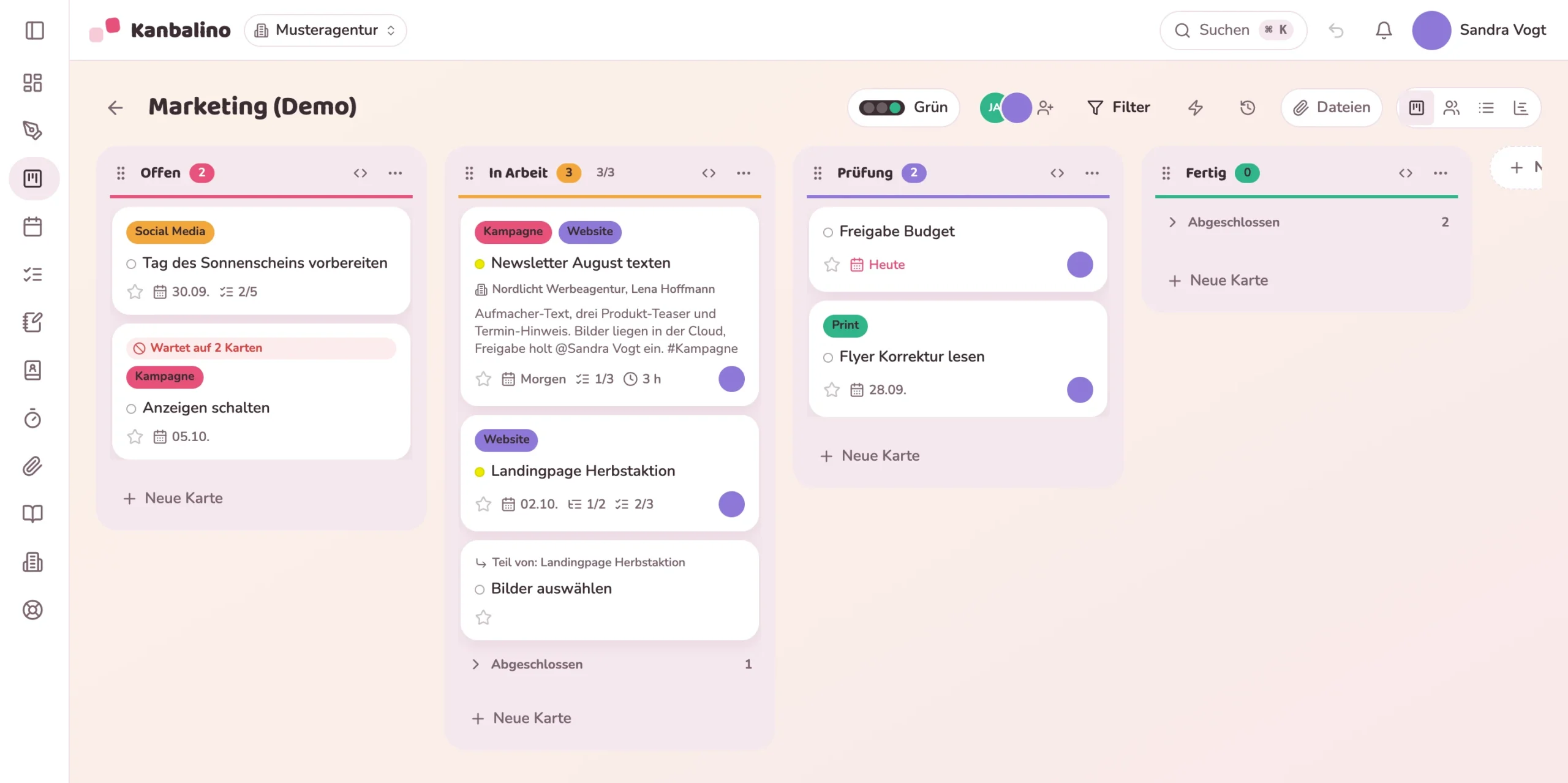 Kanban-Board „Marketing (Demo)" mit den Spalten Offen, In Arbeit, Prüfung und Fertig