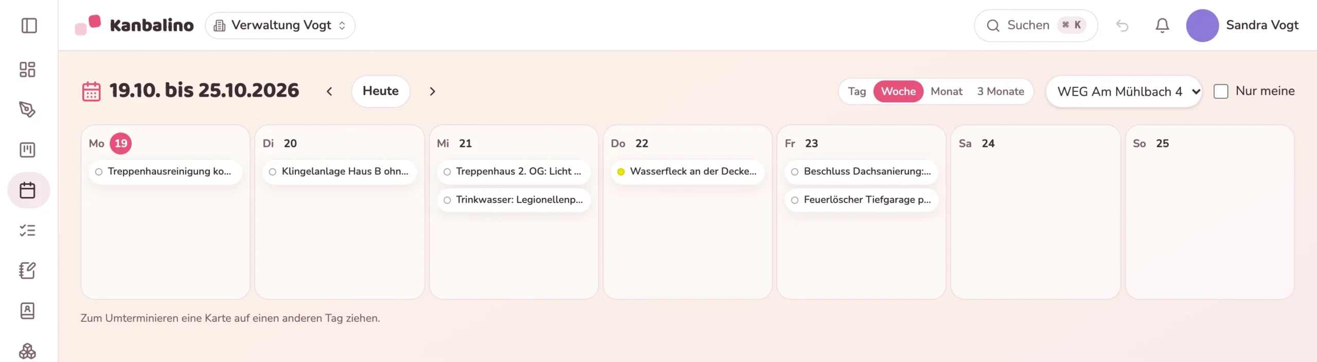 Wochenkalender eines Objekts mit Prüfungen und Handwerkerterminen